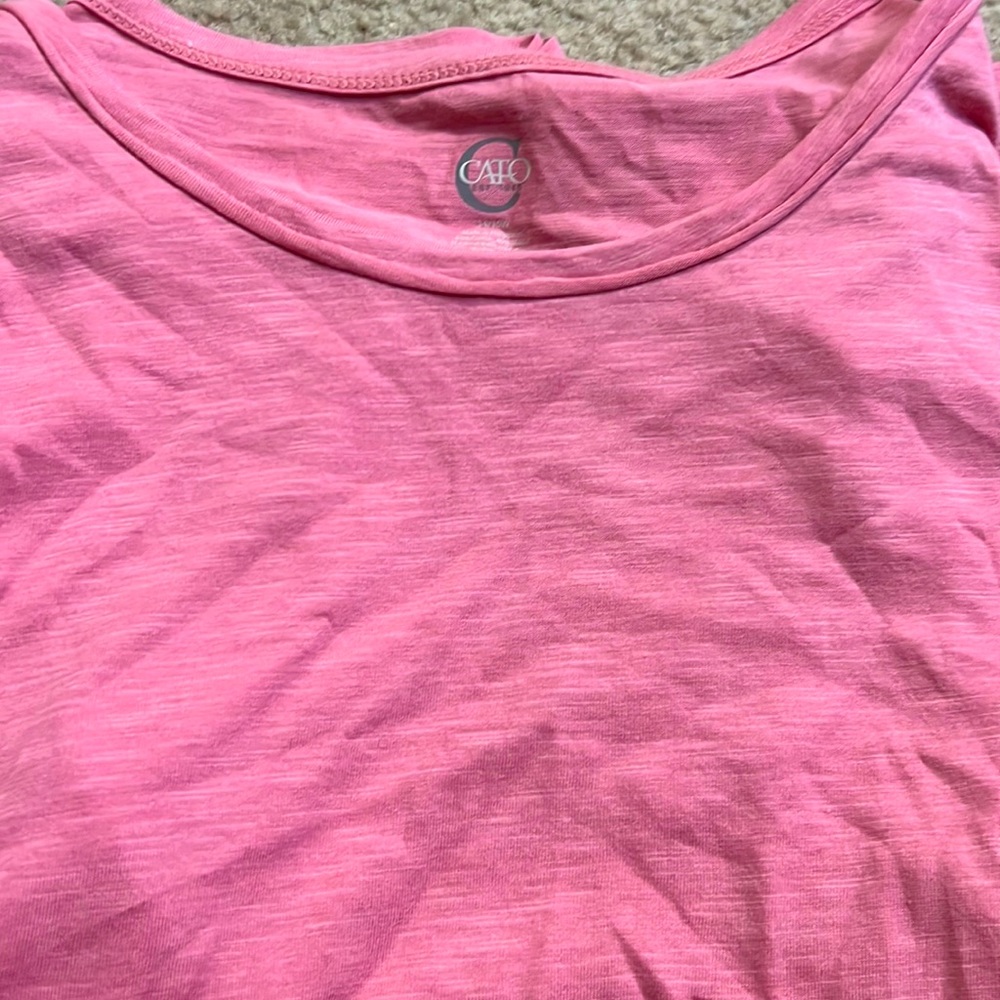 Cute light salmon top Cato